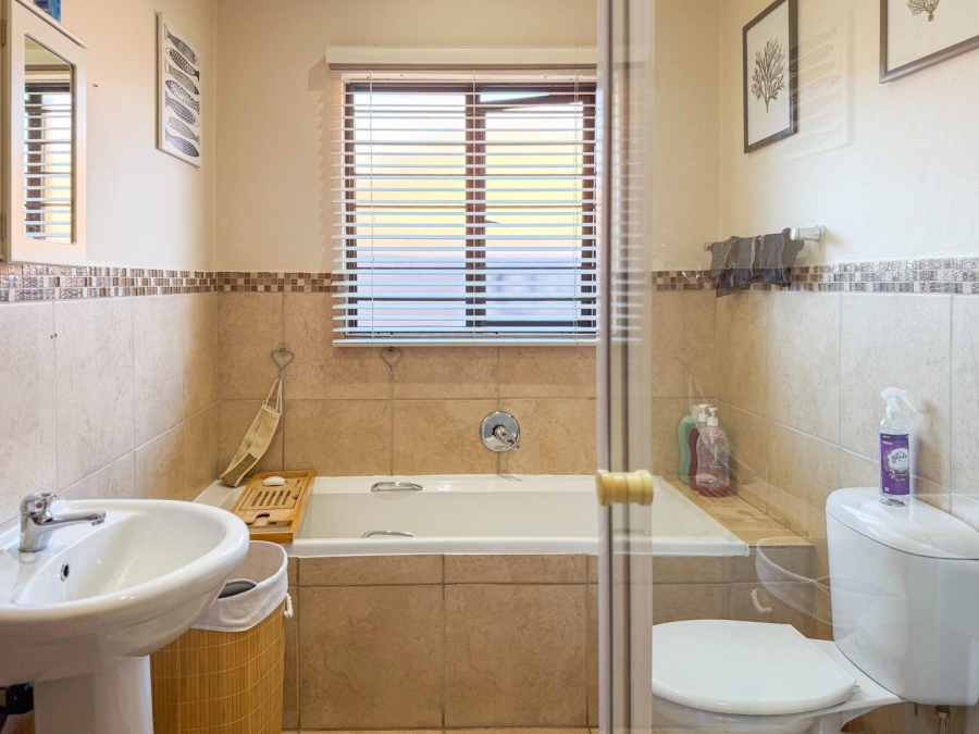 3 Bedroom Property for Sale in Melodie North West